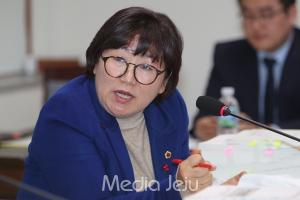 유진의 의원 자유한국당 탈당, 불출마 선언