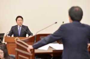 원희룡, 녹지국제병원 최종결정 계속 미뤄 논란 자초