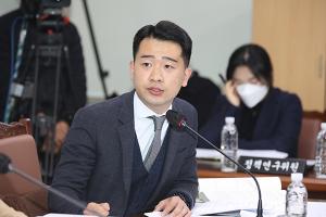 불법 성매매 의혹 강경흠 의원 사퇴 처리 ... 보궐선거, 내년 총선때