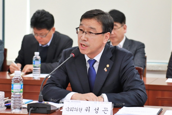 위성곤 의원이 21일 원희룡 지사와의 정책협의회에서 모두발언을 하고 있다. ⓒ 미디어제주