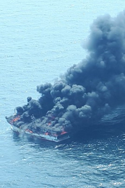 비양도 인근 해상에서 경남 통영 선적 통발어선에 화재가 발생, 완전히 불에 탔다. 승선 중이던 선원 11명은 모두 안전하게 구조된 것으로 전해졌다. /사진=제주지방해양경찰청