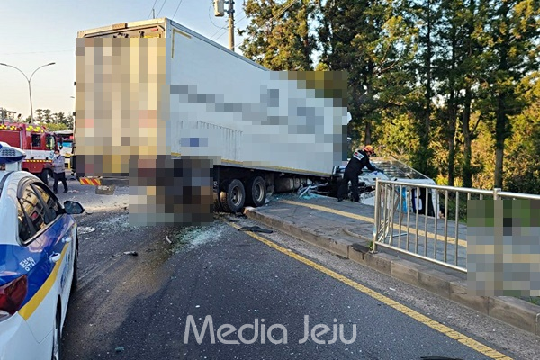 지난 4월 6일 제주대학교 입구 사거리에서 발생한 교통사고 현장 모습. /사진=제주동부경찰서