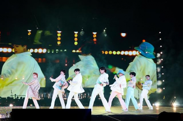 방탄소년단 'BTS 퍼미션 투 댄스 온 스테이지-LA' [사진=빅히트]