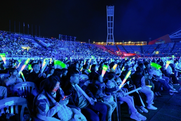 ‘2023 서귀포글로컬페스타 K-POP 콘서트’가 지난 28일 제주월드컵경기장에서 열린 K-POP 콘서트로 성황리에 마무리됐다. /사진=서귀포시